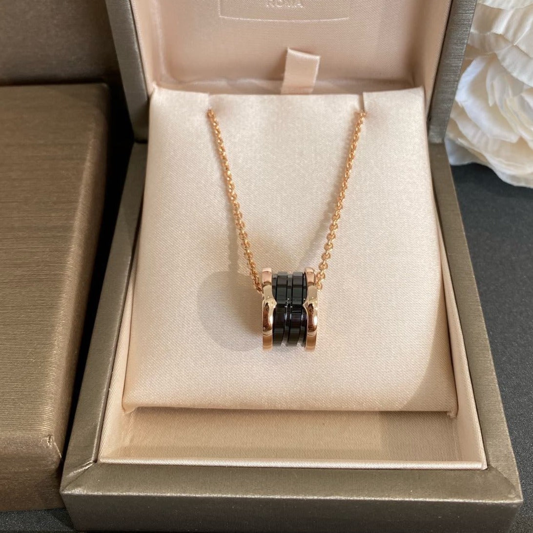[Jewelicorn]ZERO 1 BLACK CERAMIC PINK GOLD NECKLACE