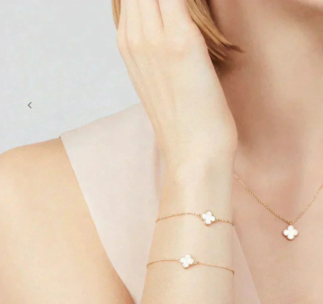 [Jewelicorn]CLOVER MINI 9.5MM WHITE MOTHER-OF-PEARL NECKLACE
