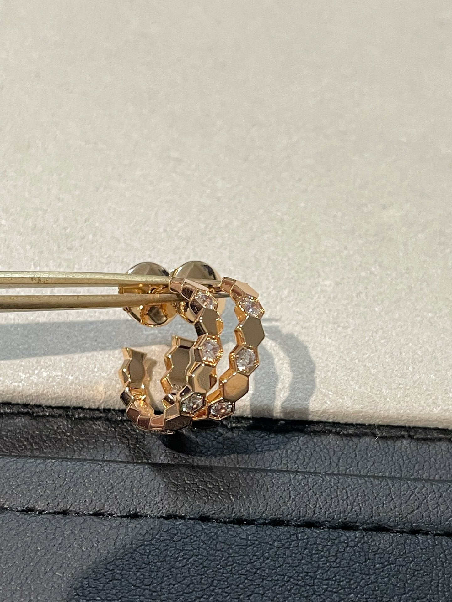 [Jewelicorn]Hollow Design Four-Leaf Clover Flower Shape Ring