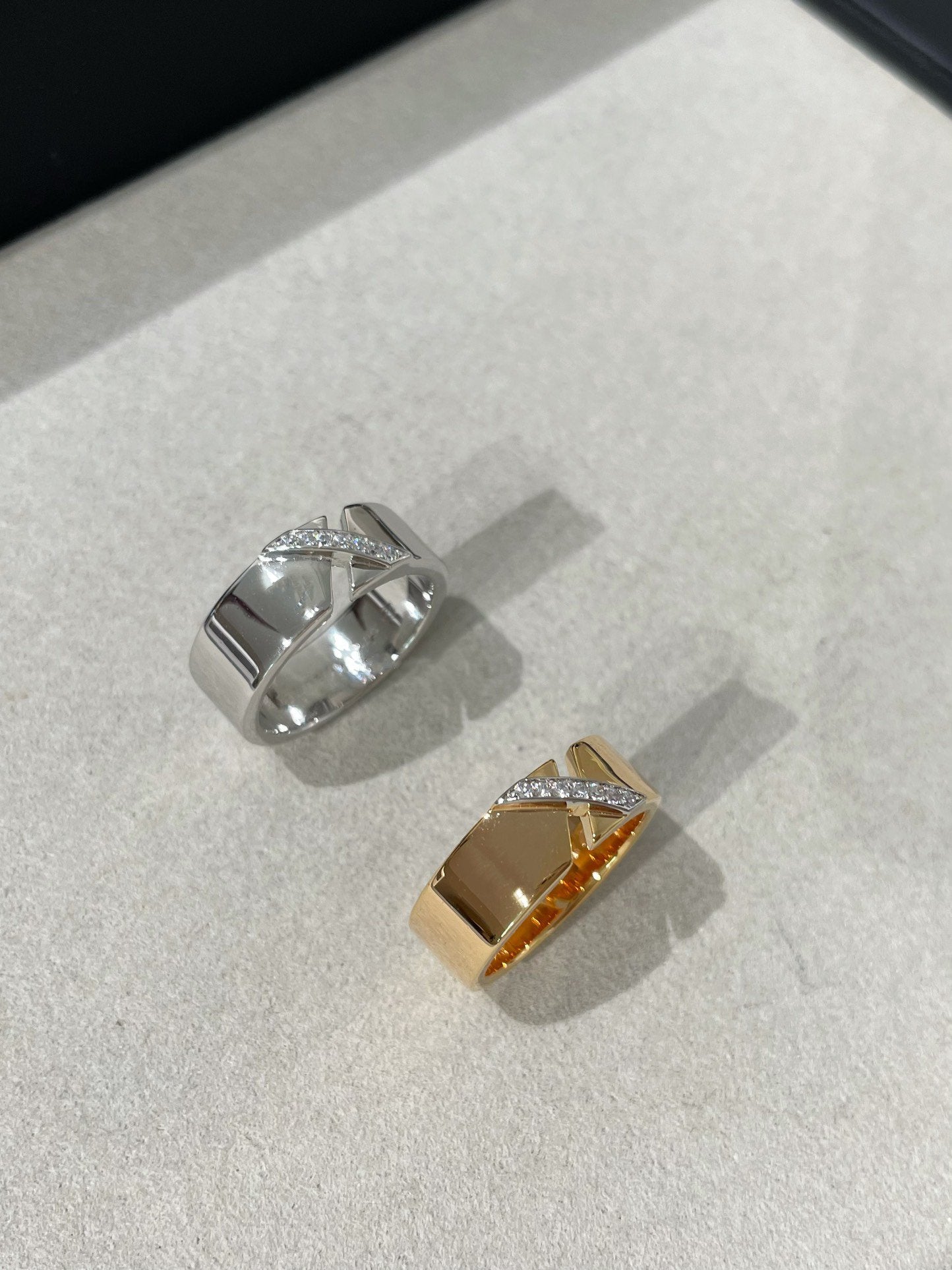[Jewelicorn]LIENS EVIDENCE DIAOMOND RING