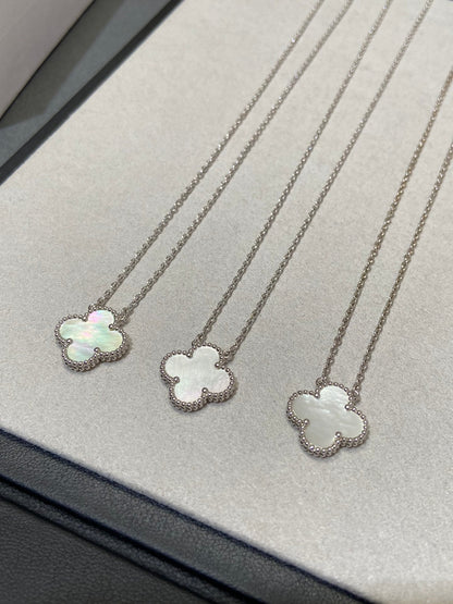 [Jewelicorn]CLOVER MEDIUM SILVER WHITE MOP NECKLACE