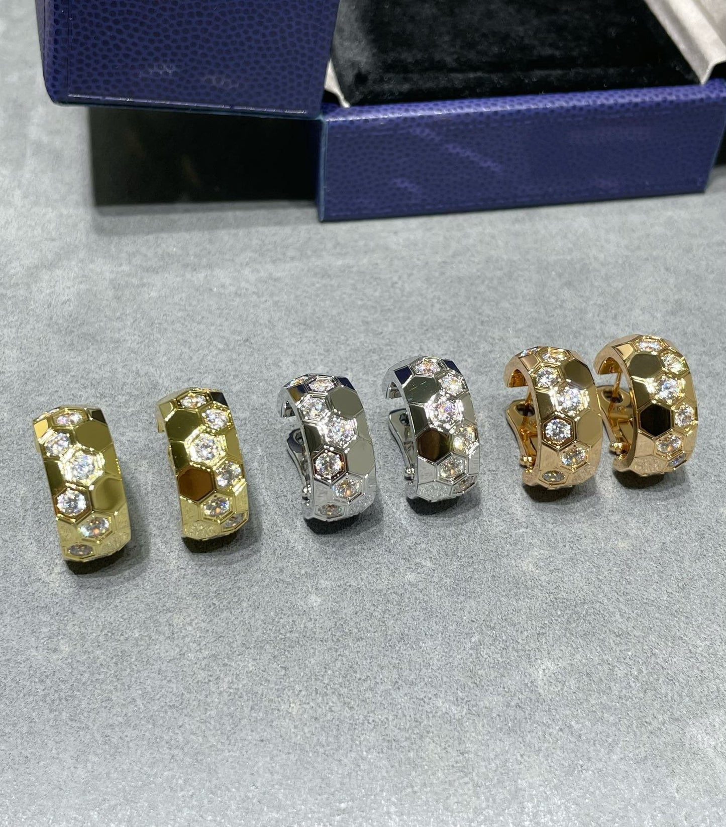 [Jewelicorn]BEE LOVE DIAMOND HOOP EARRINGS