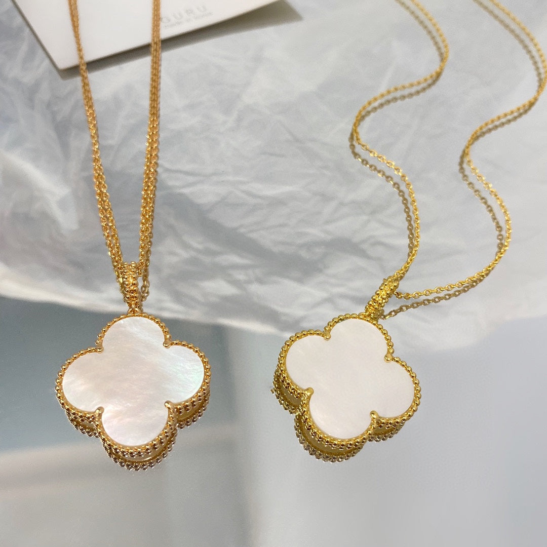 [Jewelicorn]CLOVER 25MM MOP LARGE PENDANT NECKLACE