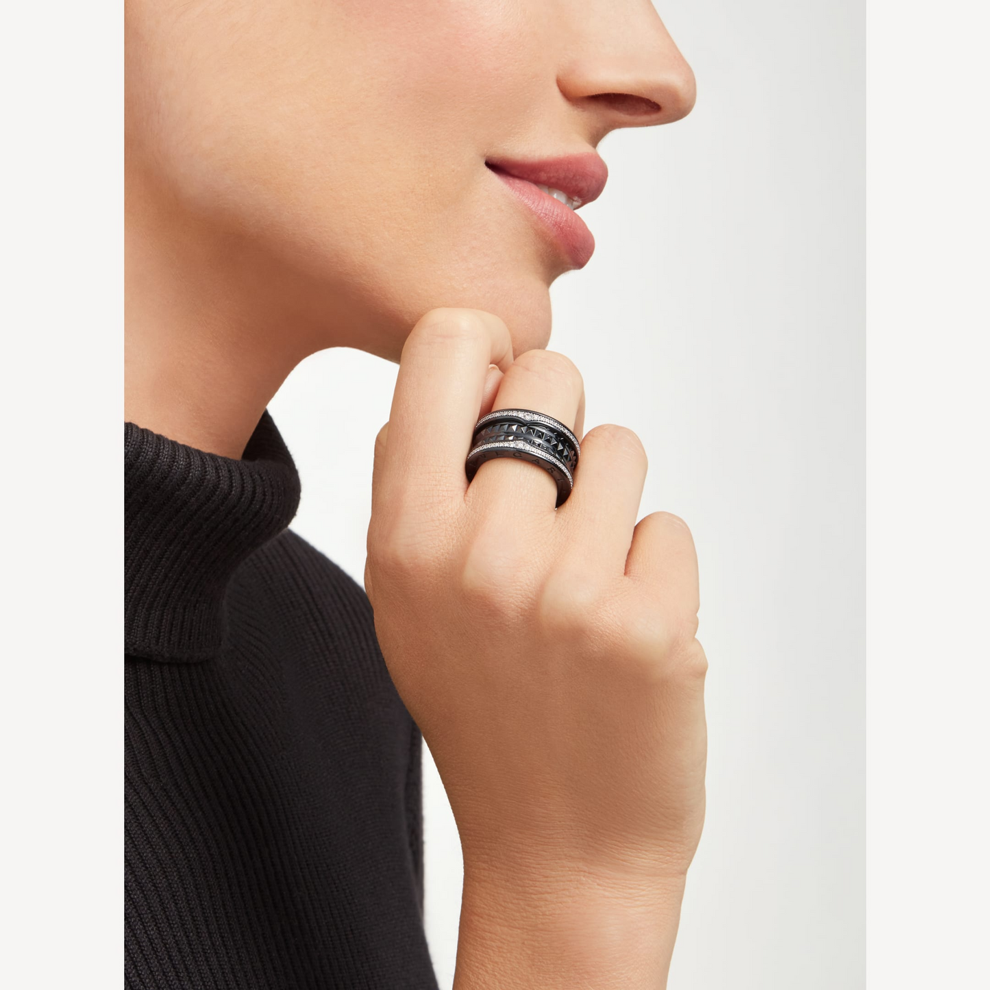 [Jewelicorn]ZERO 1 ROCK FOUR-BAND BLACK CERAMIC WITH STUDDED SPIRAL AND PAVED DIAMONDS RING
