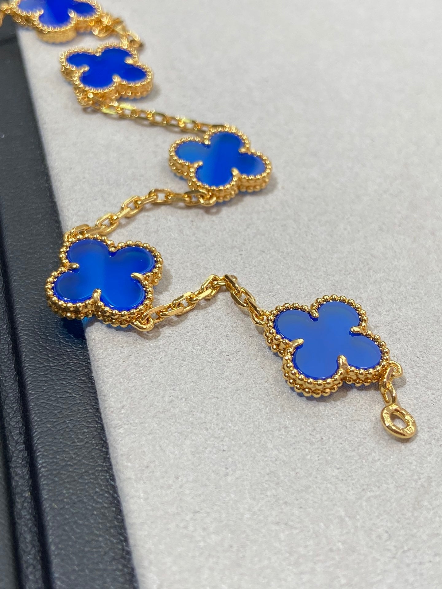 [Jewelicorn]CLOVER 5 MOTIFS DEEP BLUE BRACELET