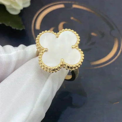 [Jewelicorn]CLOVER WHITE MOP RING