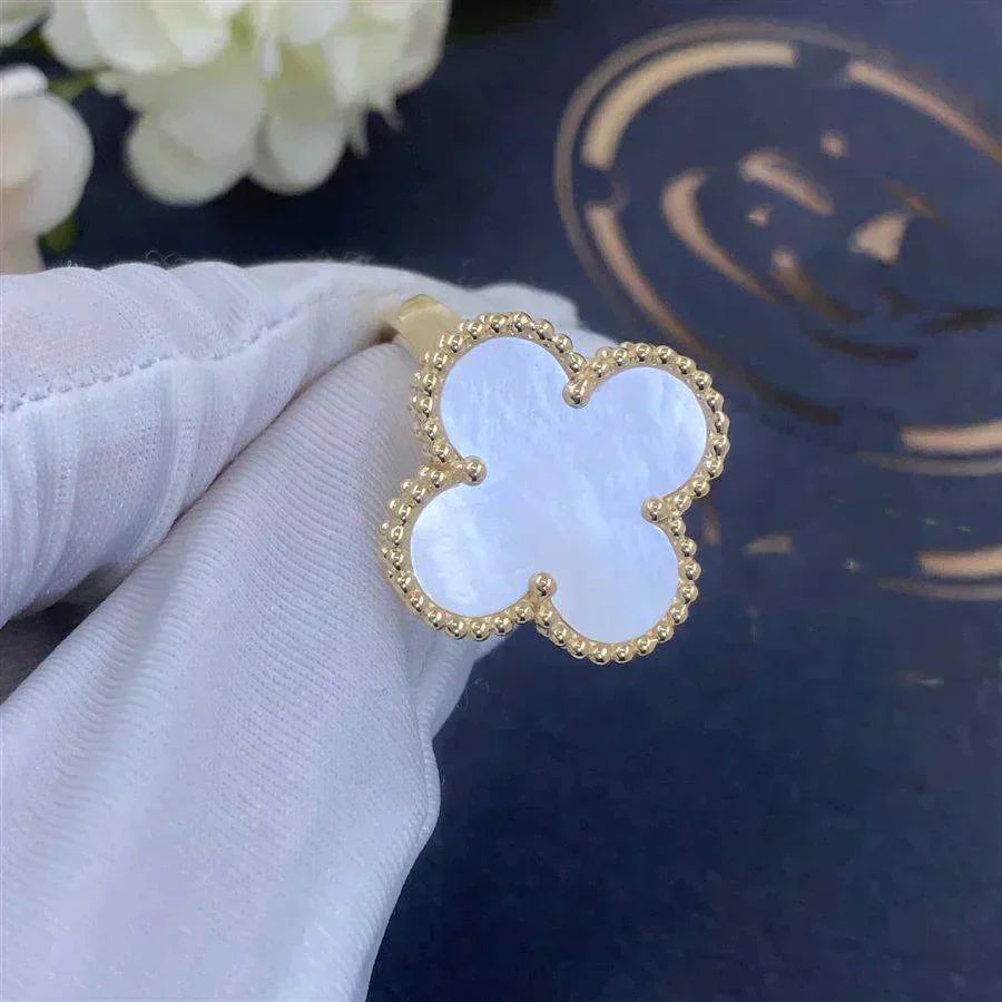 [Jewelicorn]CLOVER WHITE MOP RING