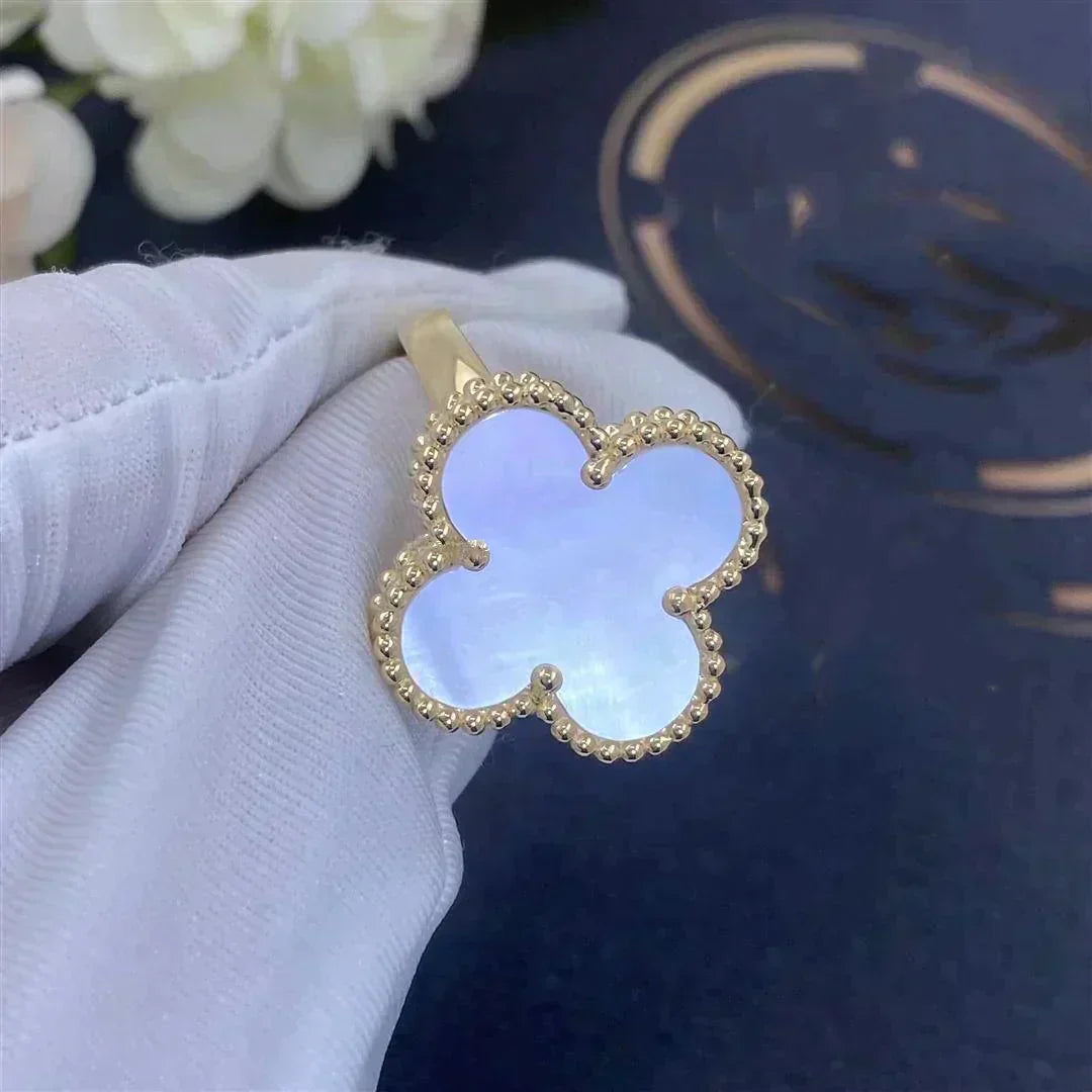 [Jewelicorn]CLOVER WHITE MOP RING