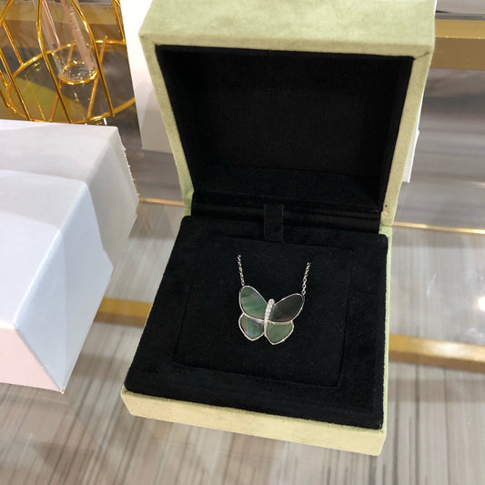 [Jewelicorn]LARGE BUTTERFLY SILVER PENDANT DIAMOND NECKLACE