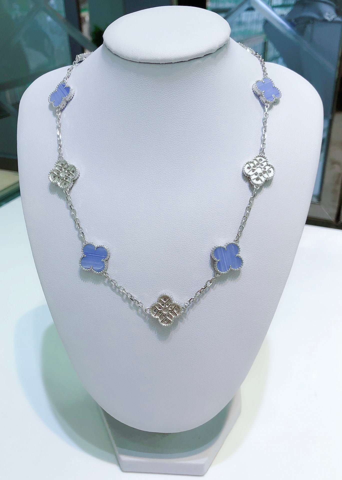 [Jewelicorn]CLOVER 10 MOTIFS CHALCEDONY DIAMONDS SILVER NECKLACE