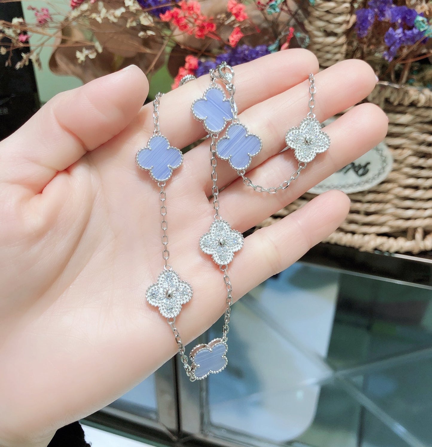 [Jewelicorn]CLOVER 10 MOTIFS CHALCEDONY DIAMONDS SILVER NECKLACE