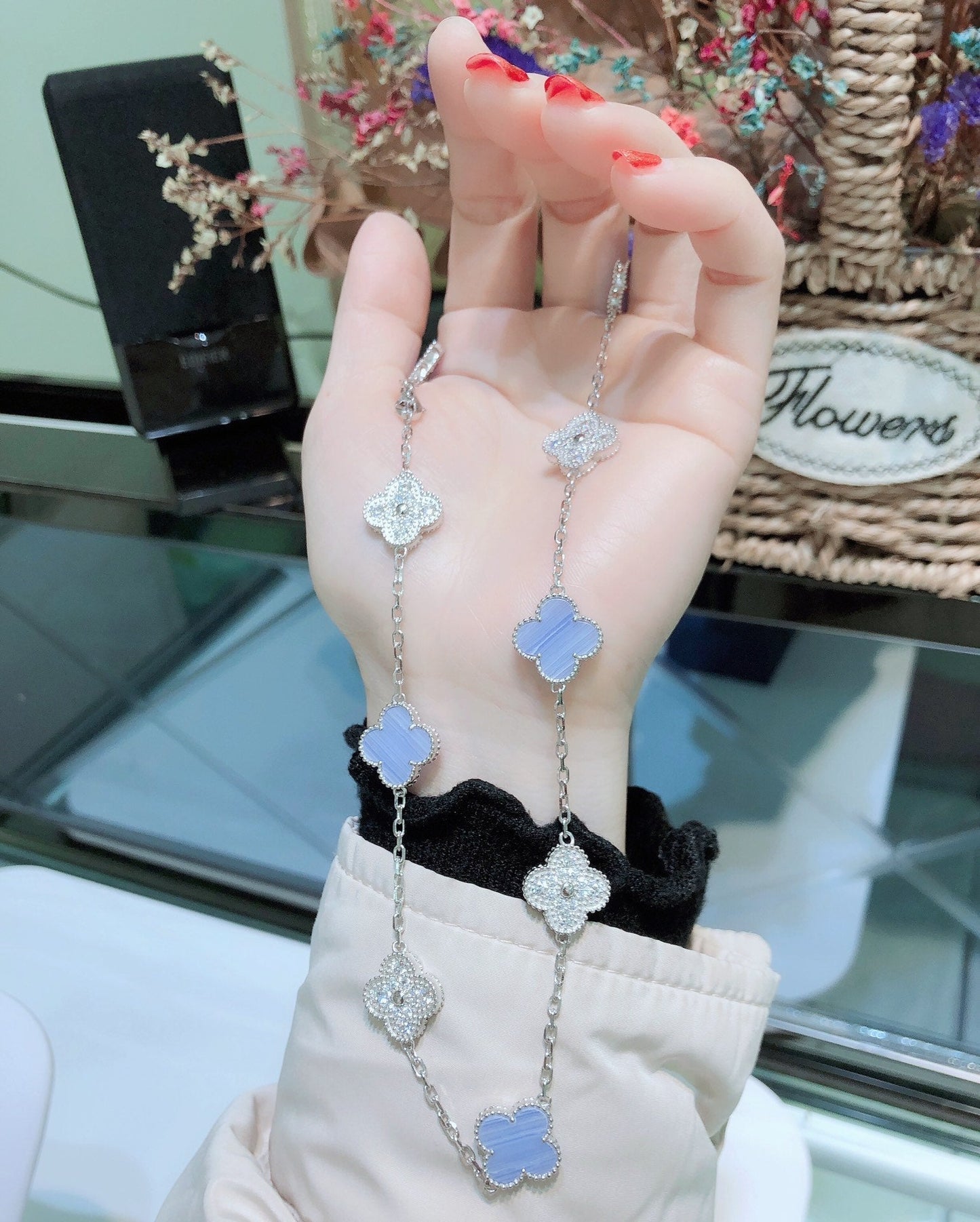 [Jewelicorn]CLOVER 10 MOTIFS CHALCEDONY DIAMONDS SILVER NECKLACE