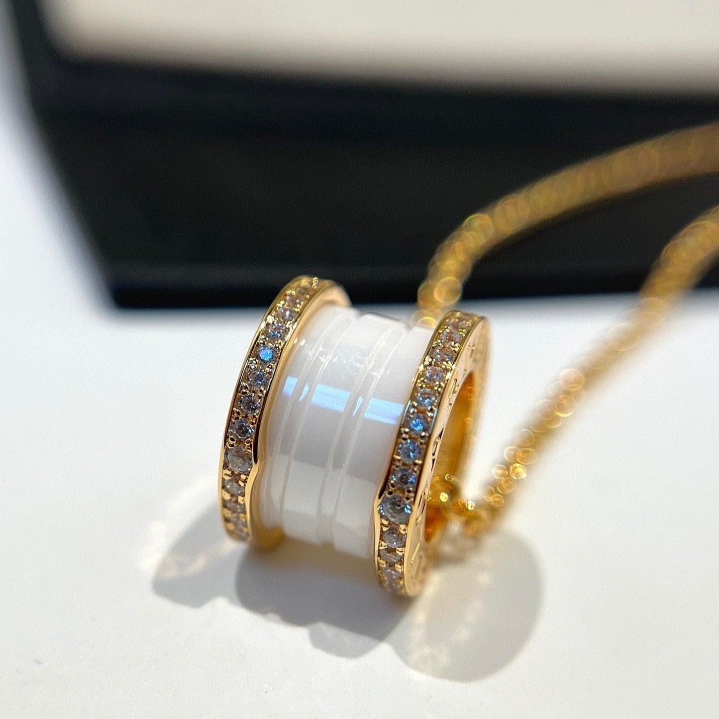 [Jewelicorn]ZERO 1 WHITE CERAMIC DIAMOND PINK GOLD NECKLACE